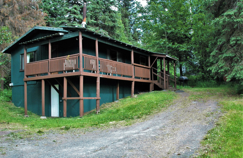 Exterior view of Gwin's Lodge 