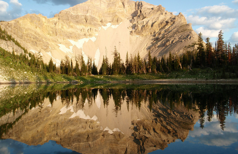 Mountain near Silverwolf Log Chalet Resort.