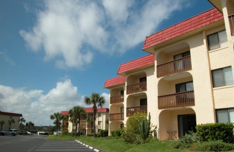 Exterior view of St. Augustine Ocean & Racquet Resort.