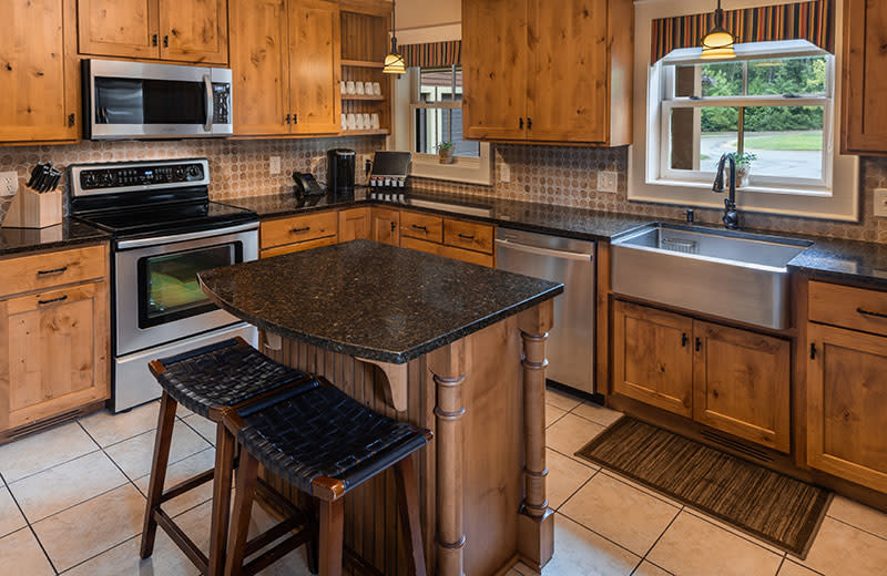 The Farmhouse at Gervasi Vineyard - Kitchen