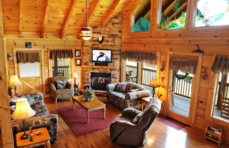 Cabin living room at Eagles Ridge Resort.