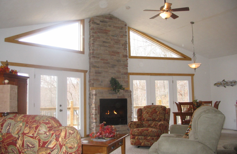 Cottage living room at Riverwood Resort.