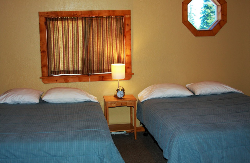 Cabin bedroom at Sleepy Bear Cabins.