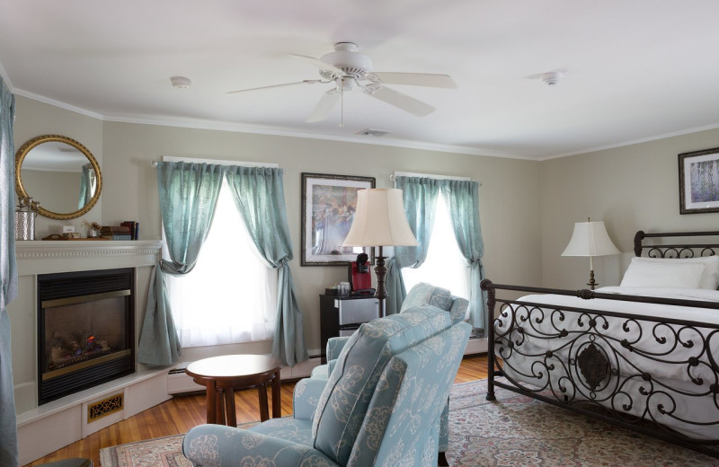 Guest room at Inn at Stockbridge.