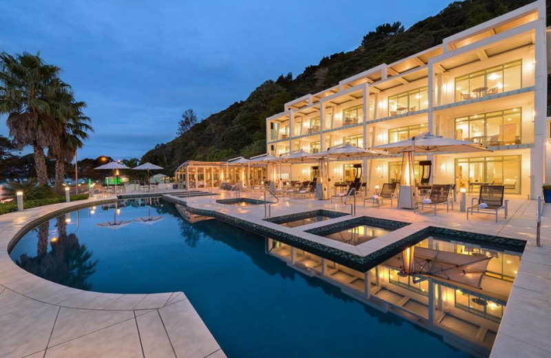 Exterior view of Paihia Beach Resort.