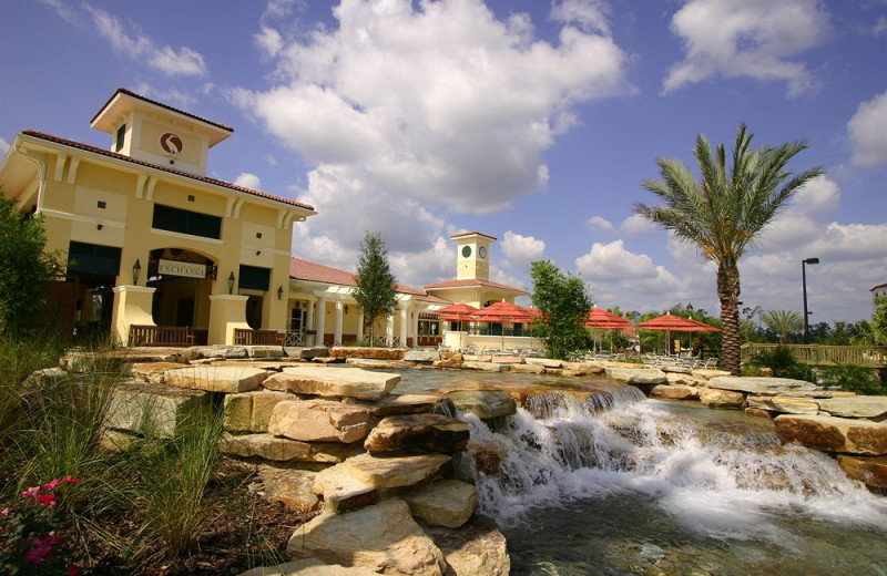 Exterior view of Holiday Inn Club Vacations at Orange Lake Resort.