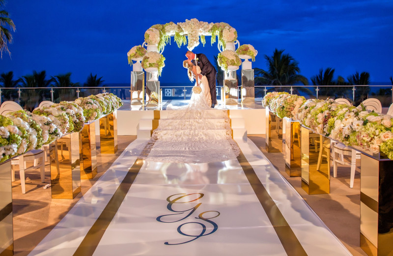 Weddings at Fontainebleau Miami Beach.