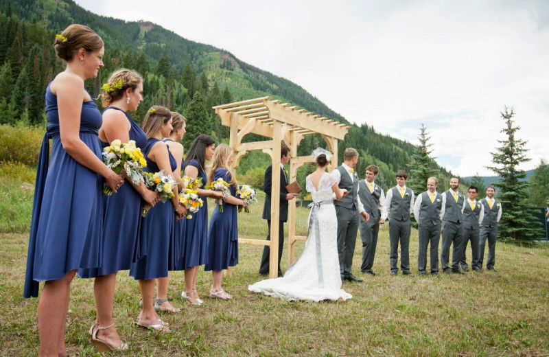 Outdoor wedding at Vail Racquet Club.