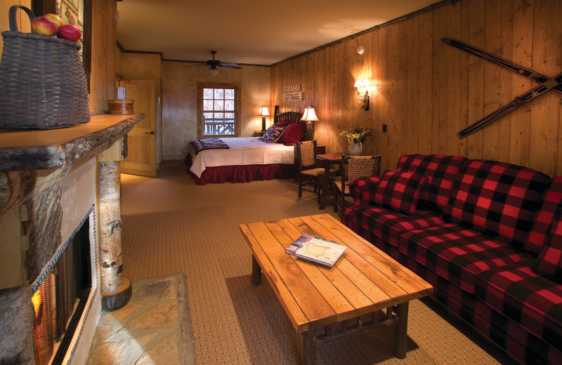 Guest room at The Lodge at Buckberry Creek.