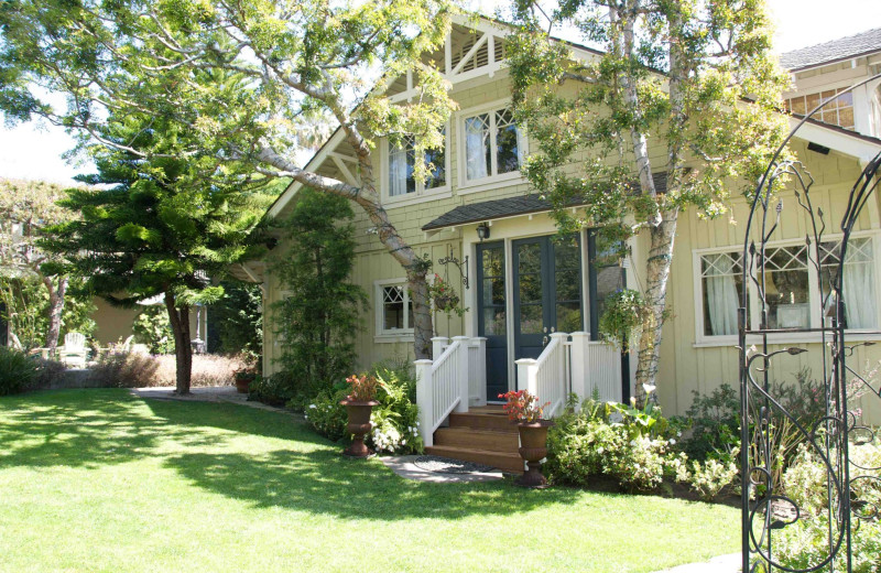 Exterior view of Arabella Laguna.