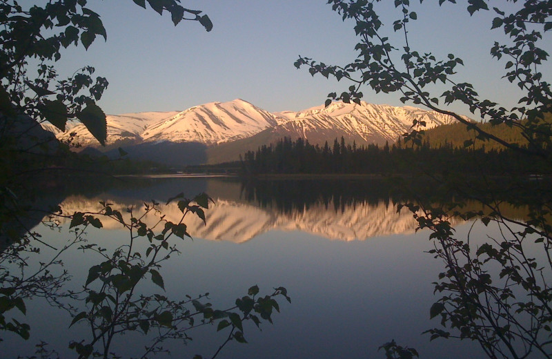 Mountain view at Alaska Heavenly Lodge.