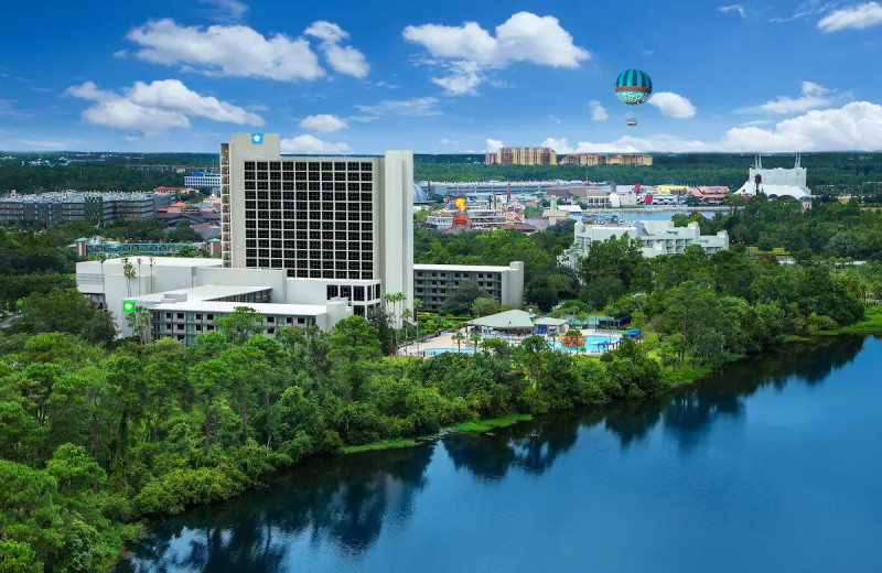 Exterior view of Wyndham Lake Buena Vista Resort.