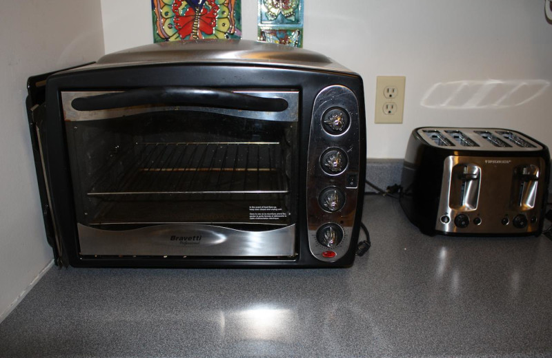 Toaster oven at Bear Cub Lodging.