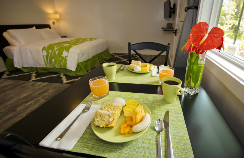 Breakfast at Hale 'Ohu Bed