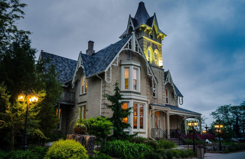 Exterior view of Elm Hurst Inn & Spa.