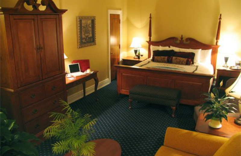 Guest Room at The Mimslyn Inn