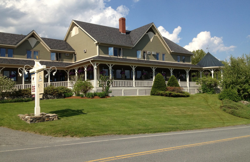 Exterior view of Willough Vale Inn.