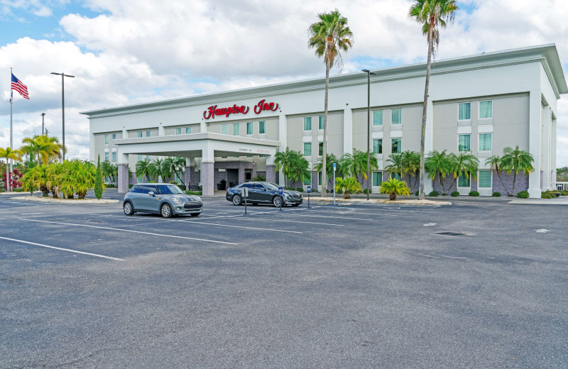 Exterior view of Hampton Inn Port Charlotte.