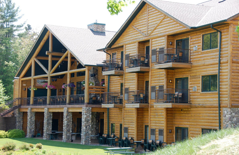 Exterior view of Waubee Lodge Resort Motel.