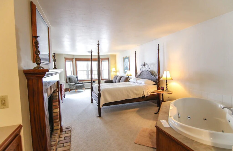 Guest room at Little Harbor Inn.