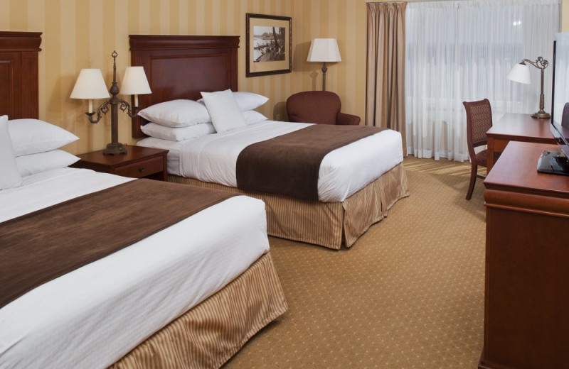 Guest room at DoubleTree Fallsview.