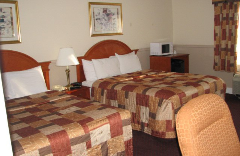 Guest Room at Drawbridge Plaza Inn & Suites