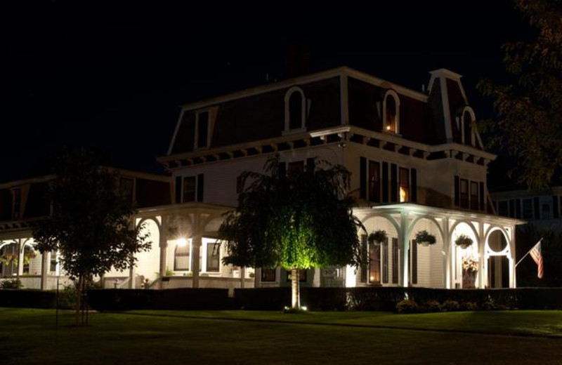 Exterior view of 1840 Inn on the Main Bed and Breakfast.