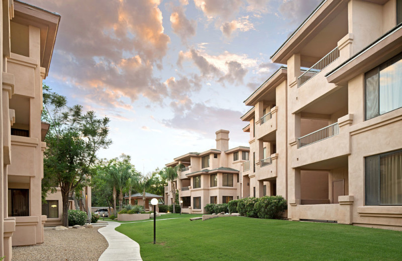 Exterior view of Scottsdale Links Resort.