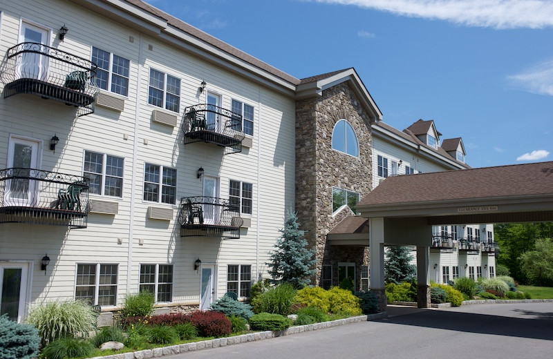 Exterior view of Split Rock Resort & Golf Club.