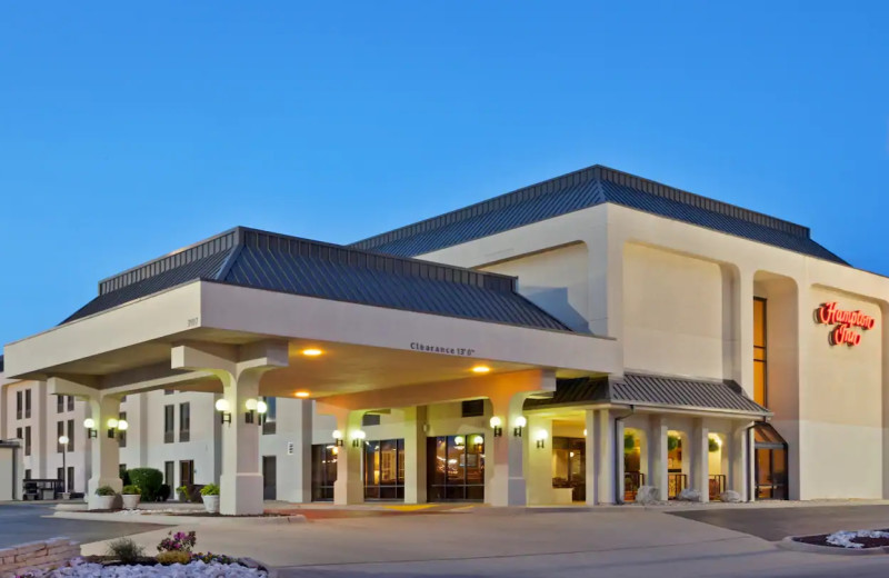 Exterior view of Hampton Inn Joplin.