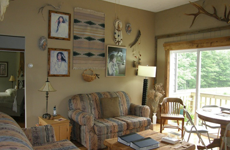 Living room at Winslow Hill Bed 