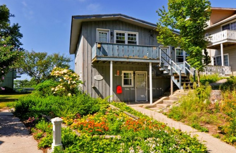 Exterior view of Michillinda Beach Lodge.