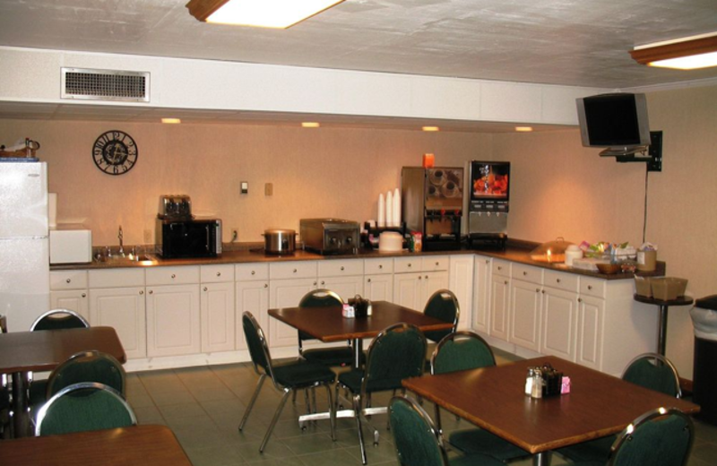 Breakfast room at Regency Inn and Suites.