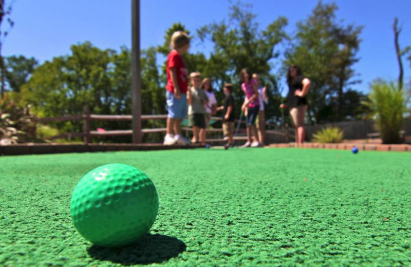 Mini golf at Quality Inn Boardwalk Ocean City.