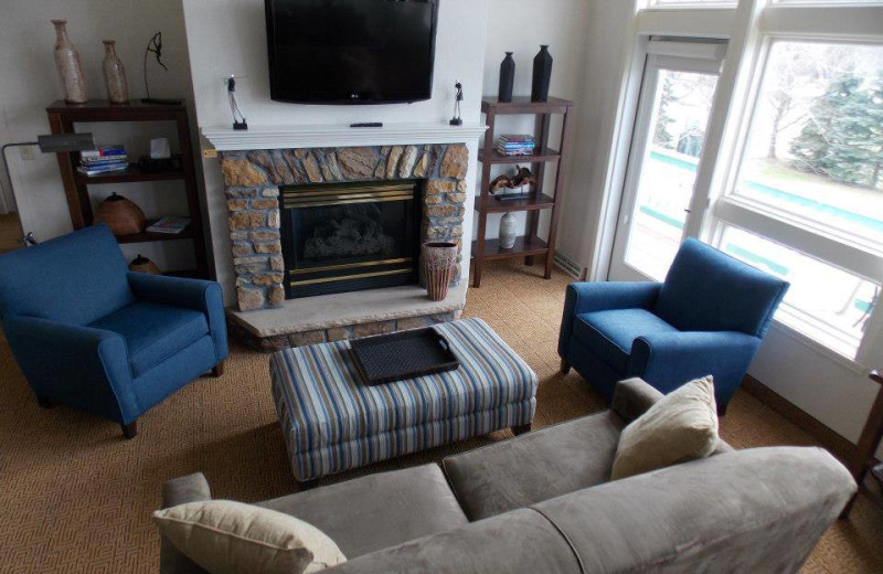Fireplace living room at Fairway Suites.