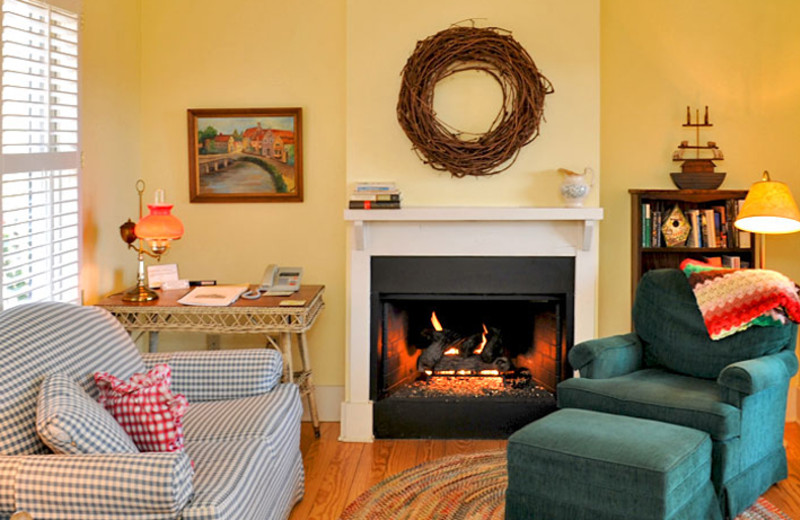 Living area at Orchard Inn and Cottages.