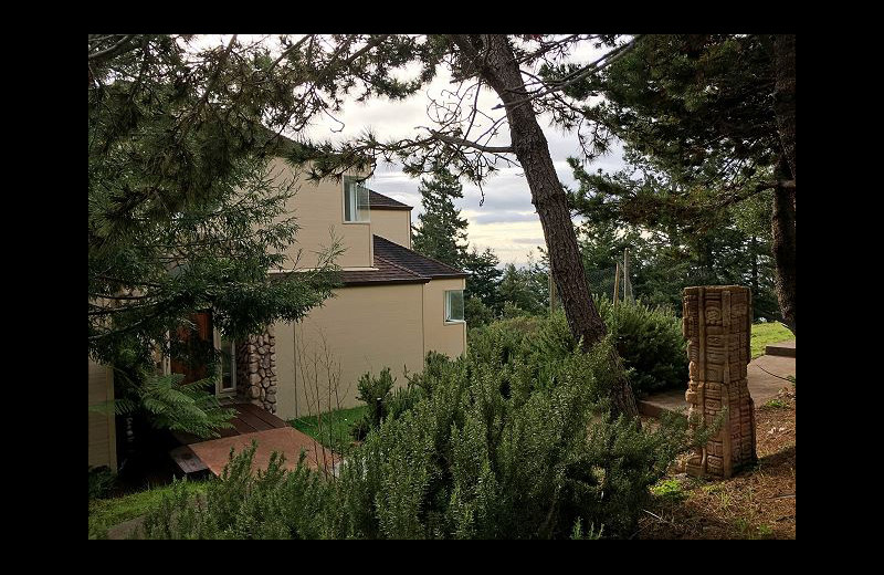 Rental exterior at Irish Beach Rental Agency.