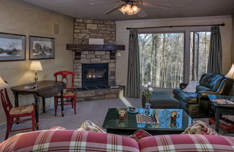 The MacLeod Cottage living room at Glenlaurel, A Scottish Inn & Cottages.