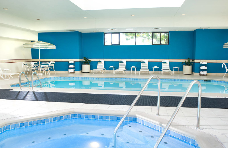 Indoor pool at Courtyard by Marriott Seattle Southcenter.