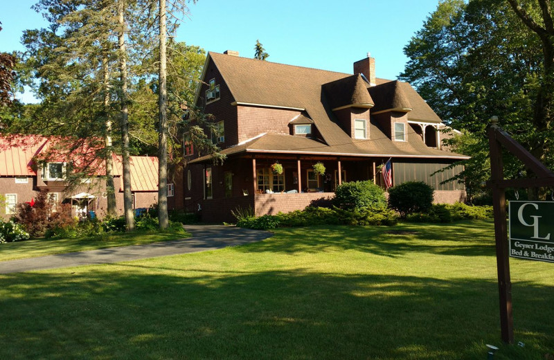 Exterior view of Geyser Lodge.