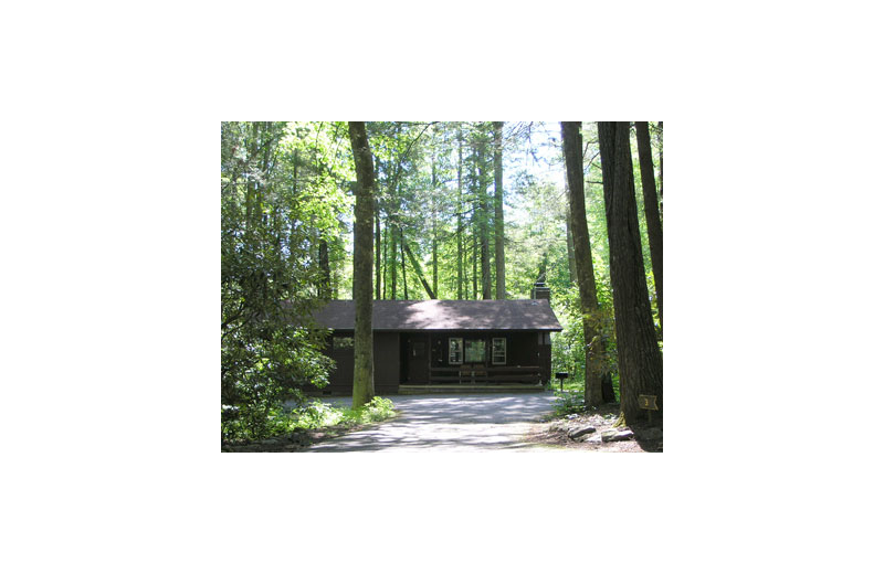 Cabin exterior at Twinbrook Resorts.