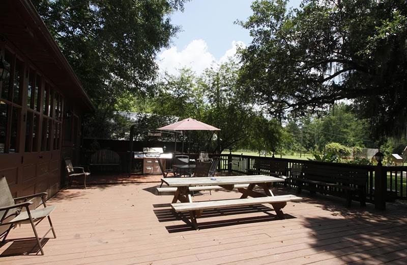 Patio at Berry Creek Cabins.