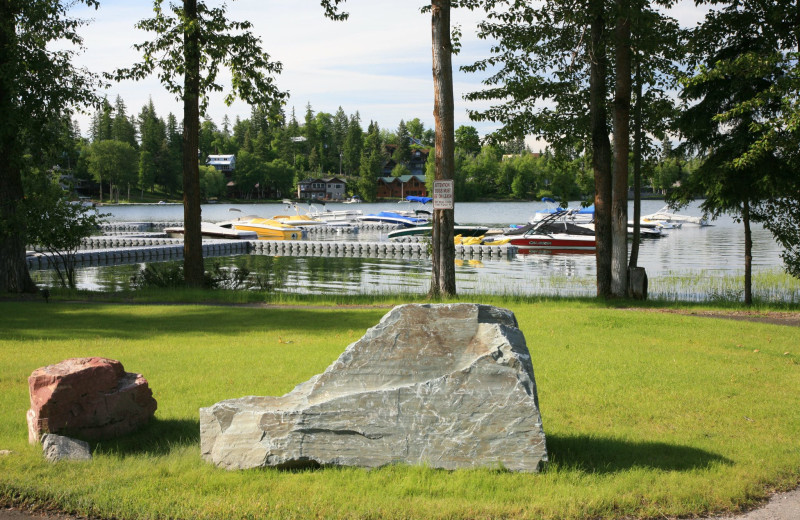 Grounds view at Bay Point on the Lake.