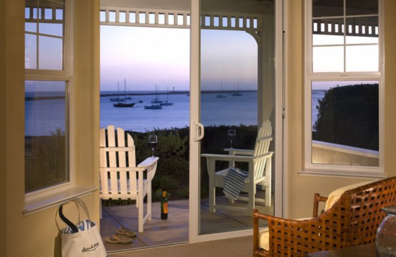 Guest patio at Beach House Half Moon Bay.