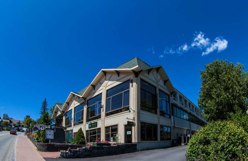 Exterior view of Lake Placid Summit Hotel Resort Suites.