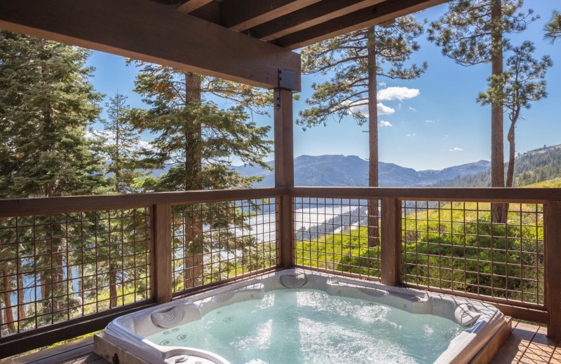 Rental hot tub at Tahoe Getaways.