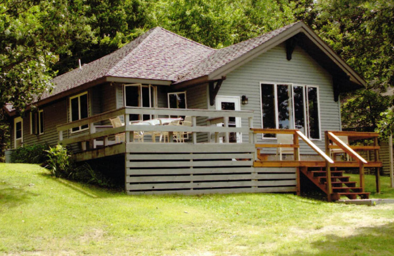 Exterior view of Mascot Resort 