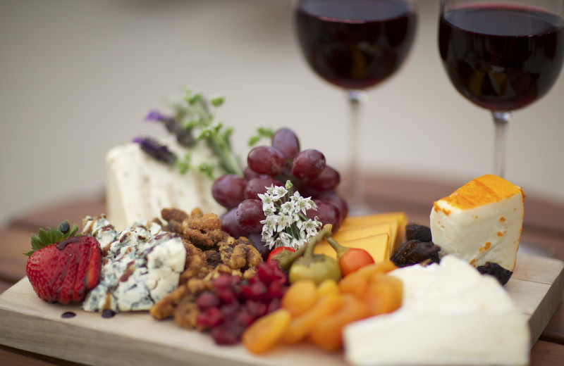 A fruit and cheese board amenity at Cheyenne Mountain Resort.