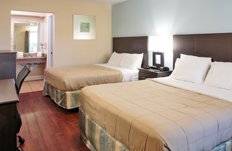 Guest room at Southern Oaks Inn.