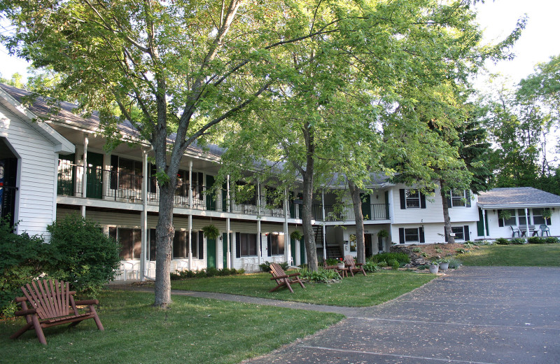 Exterior view of The Parkside Inn.